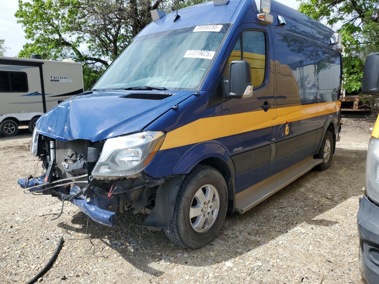 MERCEDES-BENZ SPRINTER 2500