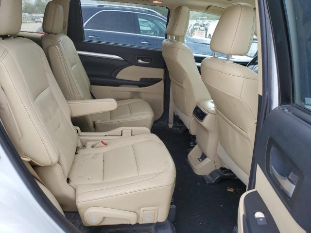 2019 TOYOTA HIGHLANDER SE 5TDJZRFH1KS598076