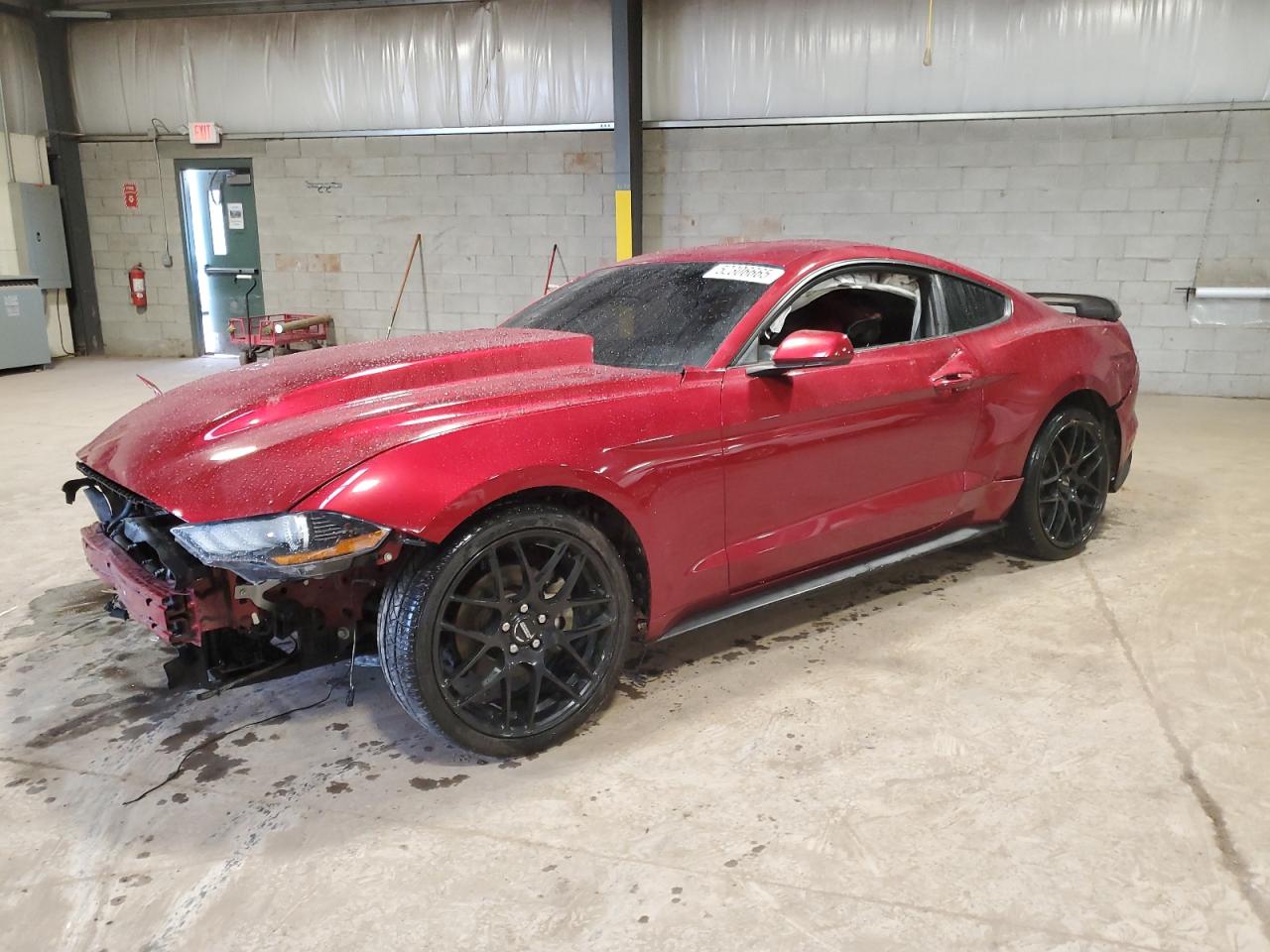 FORD MUSTANG