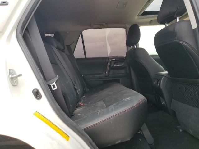 2020 TOYOTA 4RUNNER SR - JTEBU5JR1L5801949