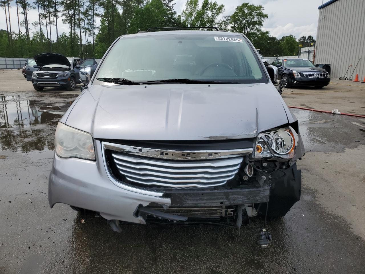 CHRYSLER TOWN & COUNTRY TOURING L