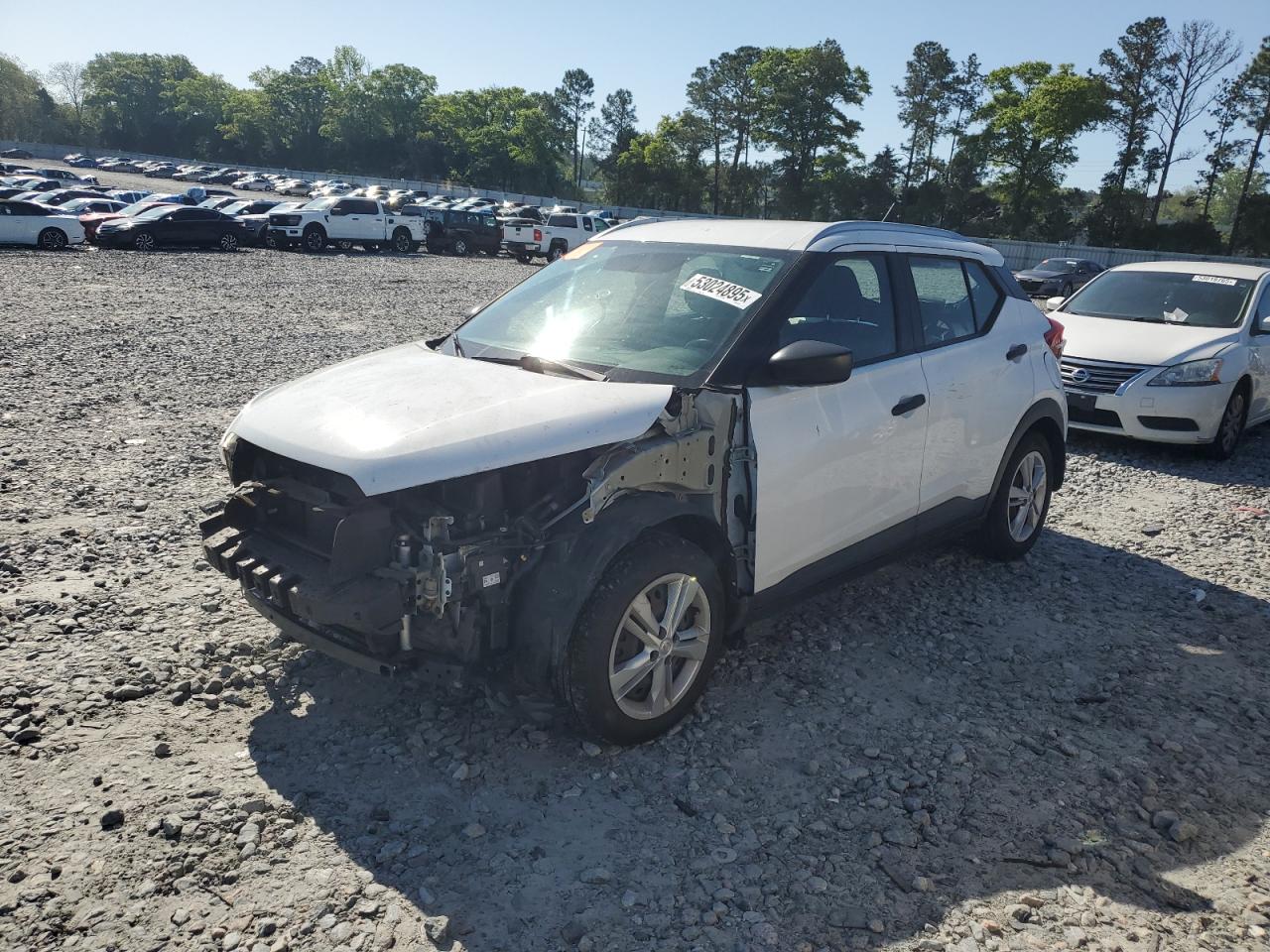 NISSAN KICKS S