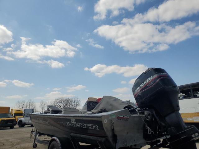 TRACKER PRO TEAM 1 2000 silver   BUJ64194F000 photo #4