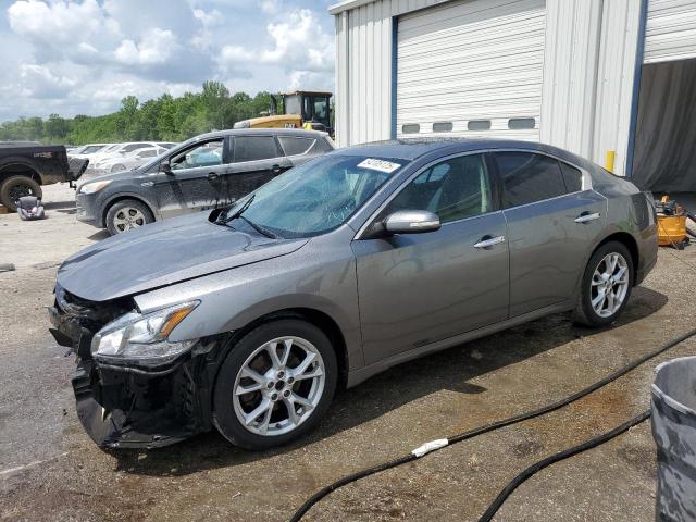 NISSAN MAXIMA S