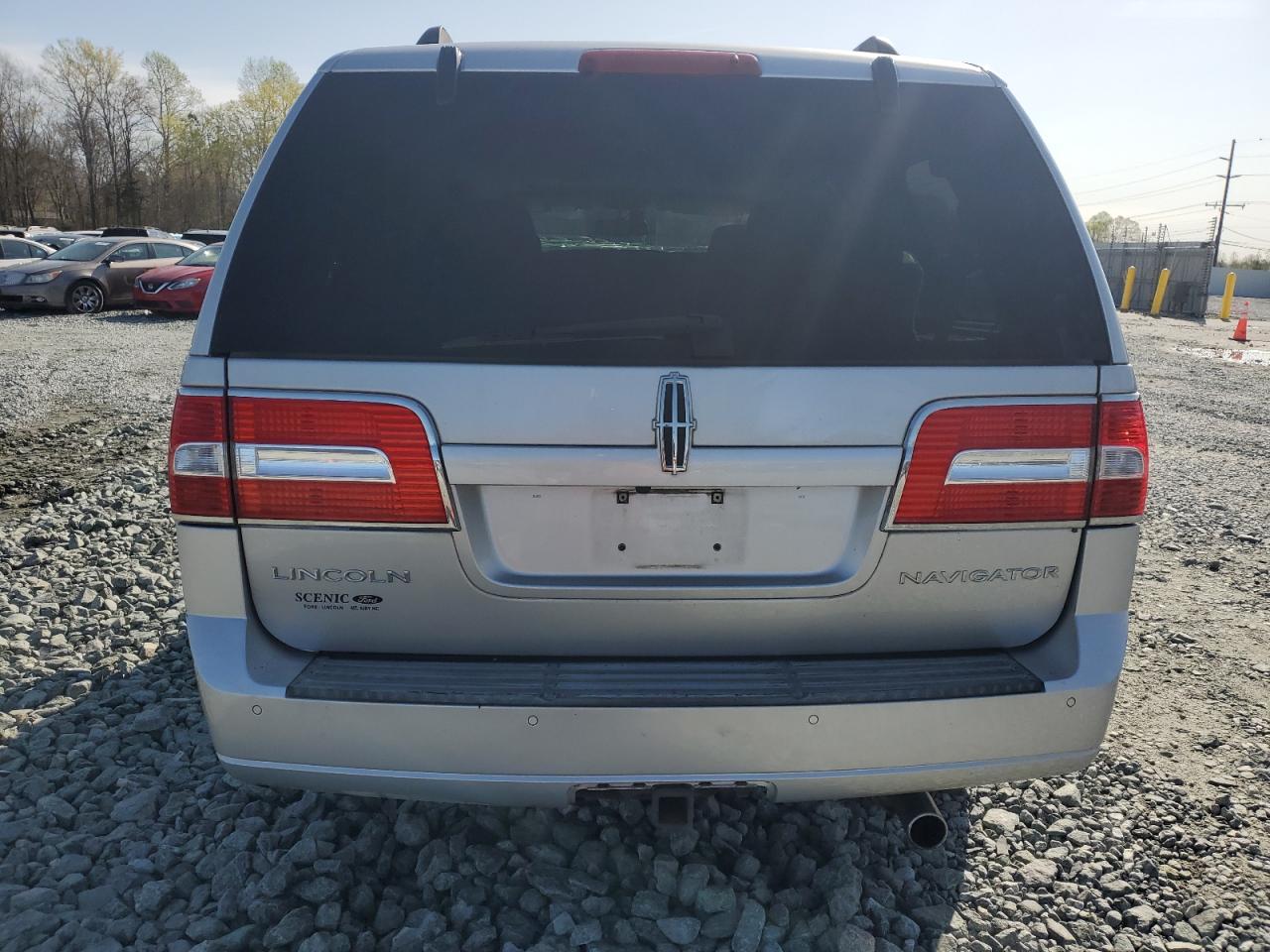 LINCOLN NAVIGATOR