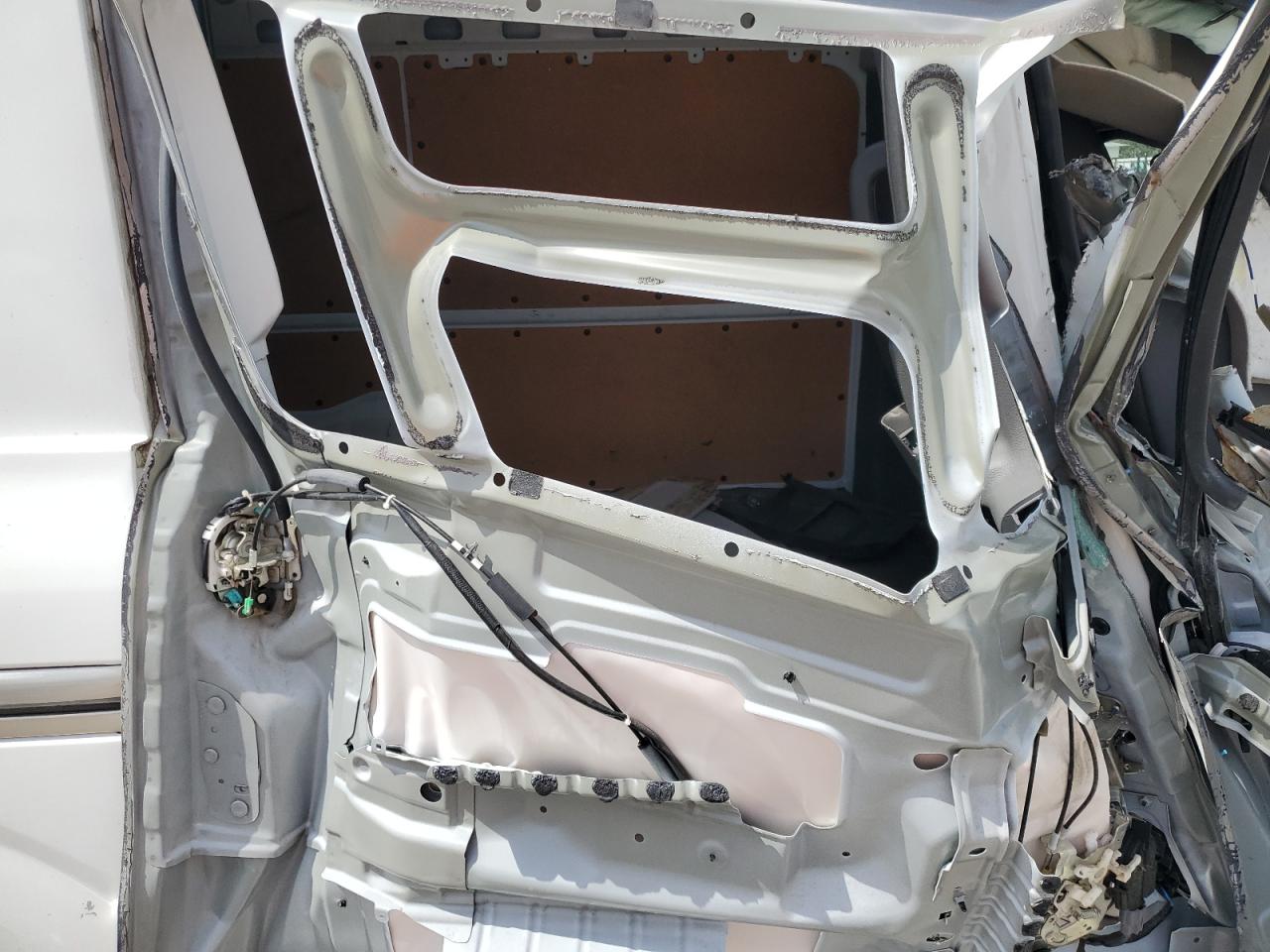 NISSAN NV2500 2500 S