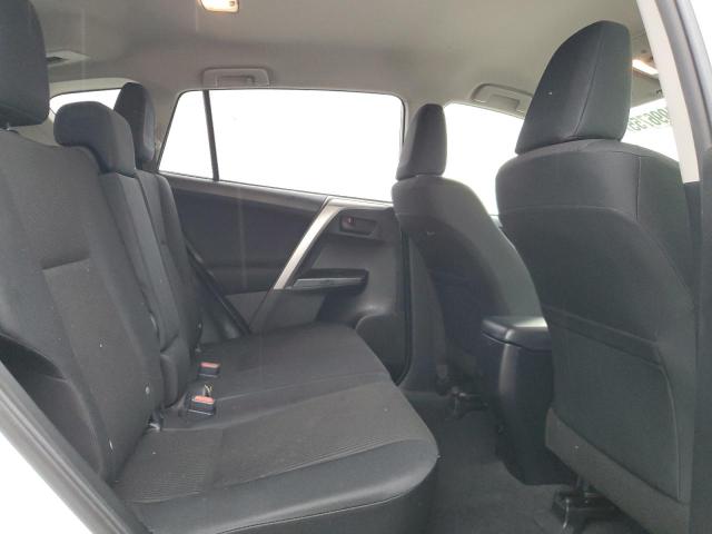 2018 TOYOTA RAV4 LE - JTMZFREV8JJ158077