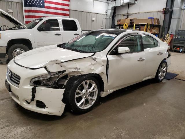 NISSAN MAXIMA S