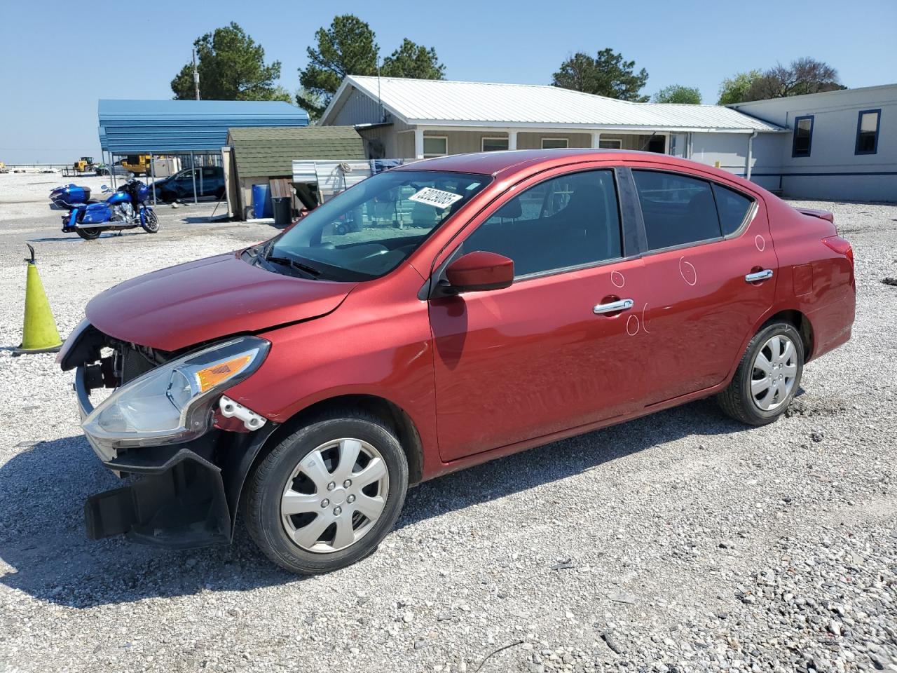 NISSAN VERSA S