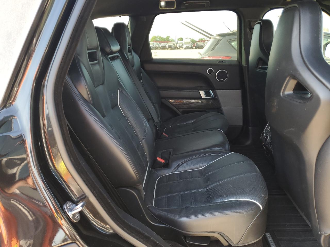 LAND ROVER RANGE ROVER SVR