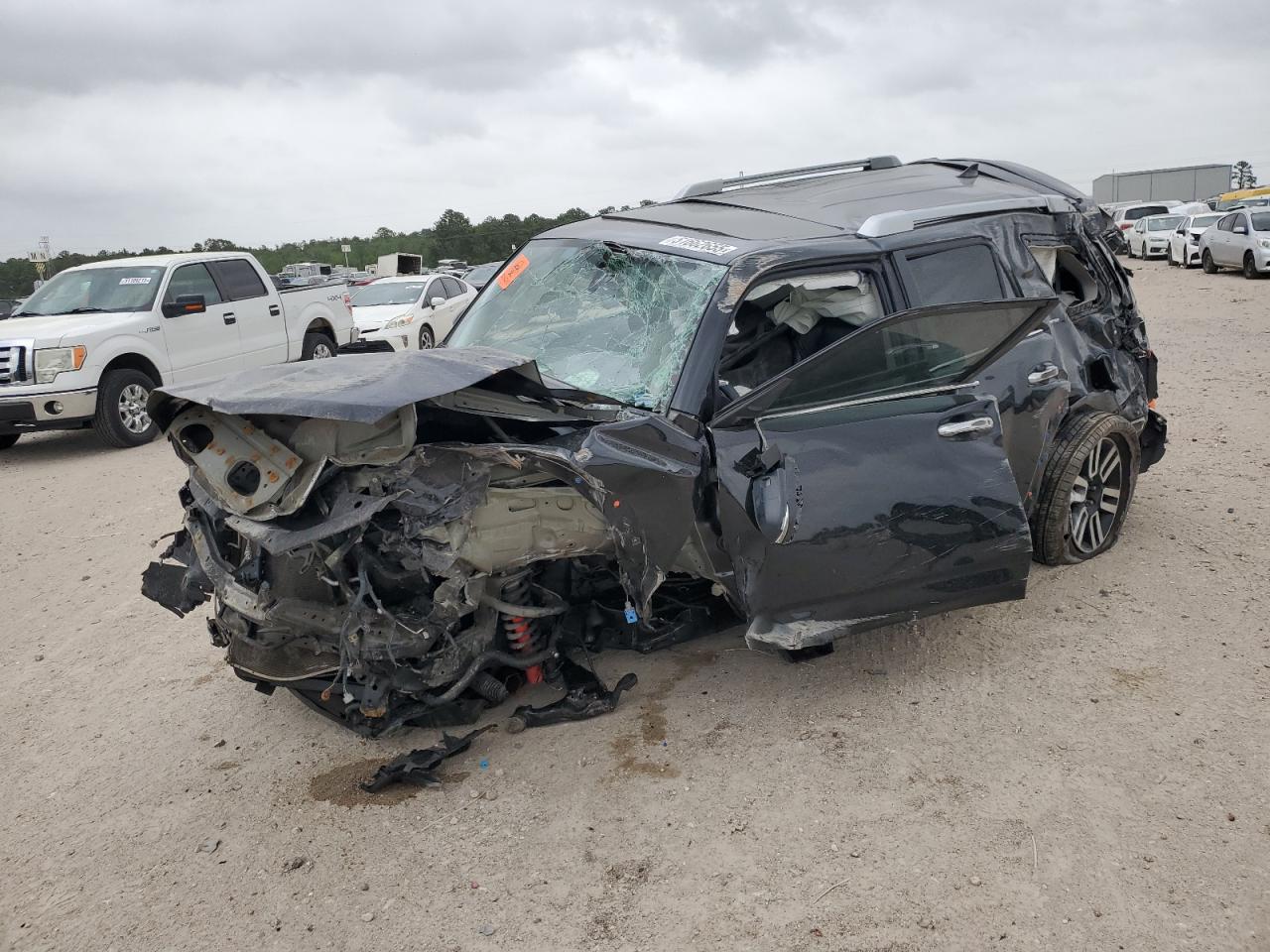 TOYOTA 4RUNNER SR5/SR5 PREMIUM