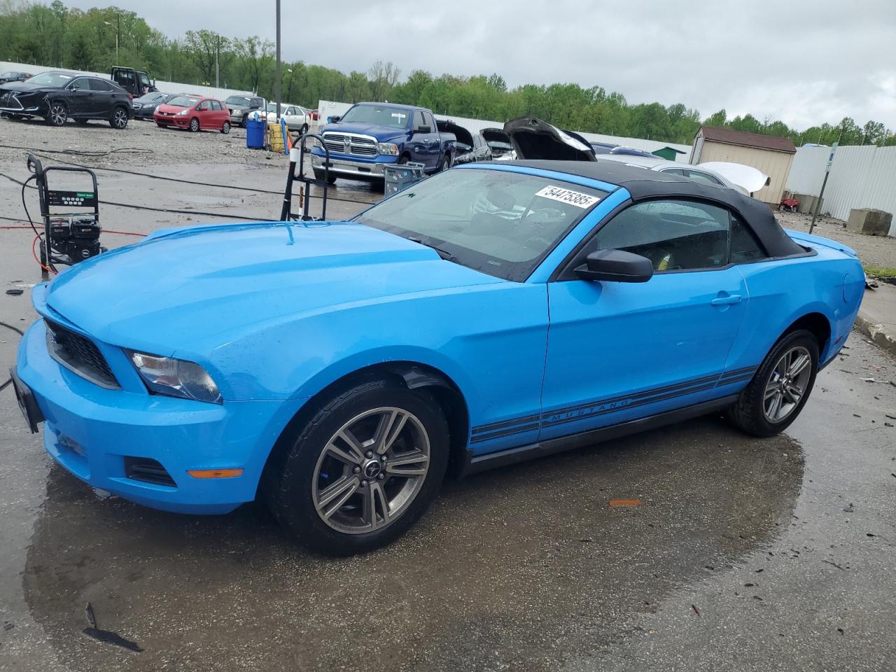 FORD MUSTANG