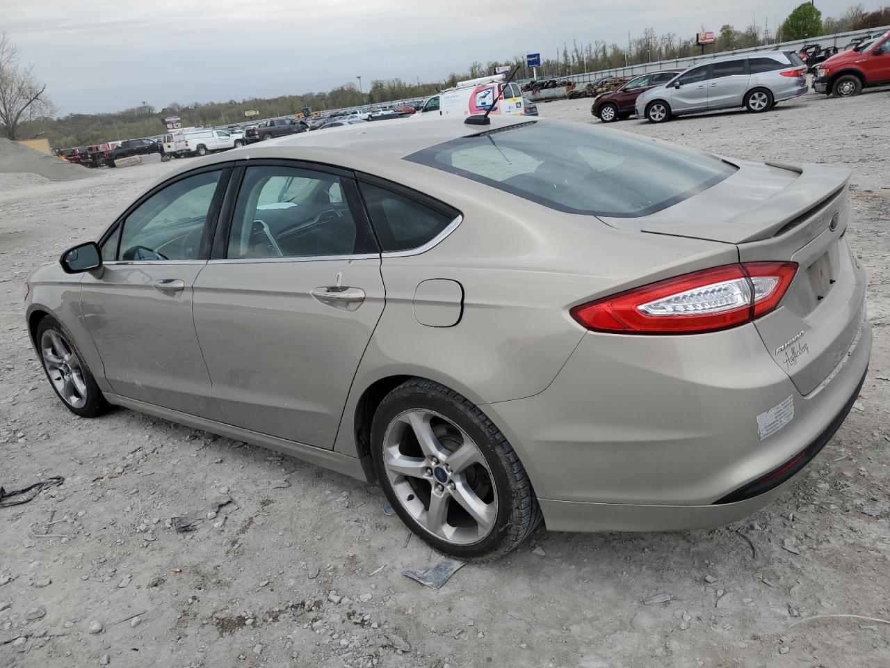 FORD FUSION SE