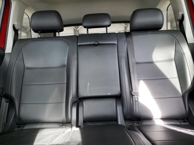 2018 VOLKSWAGEN TIGUAN SE - 3VV2B7AX7JM016039