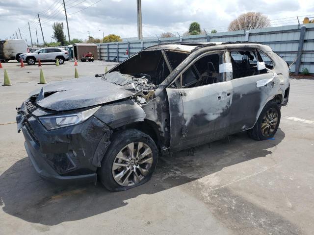 Vin: 2t3c1rfv6mc172389, lot: 52882175, toyota rav4 xle premium 2021 img_1