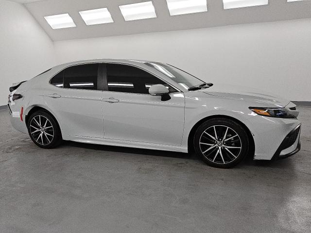 Vin: 4t1g11akxpu141111, lot: 48165465, toyota camry se night shade 20234