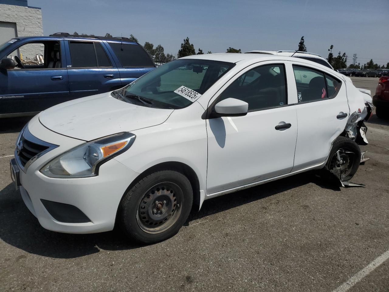 NISSAN VERSA S