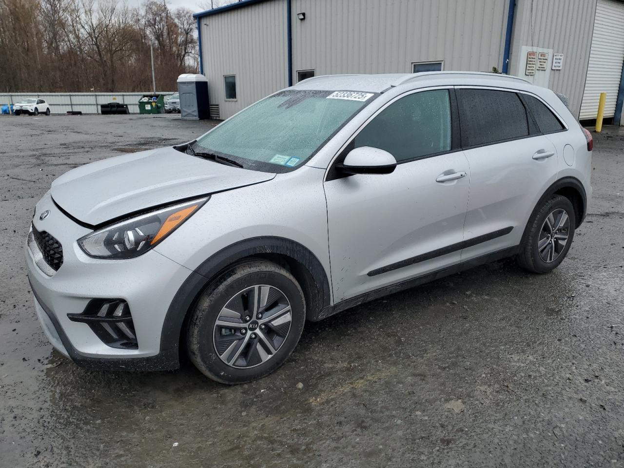 KIA NIRO LX