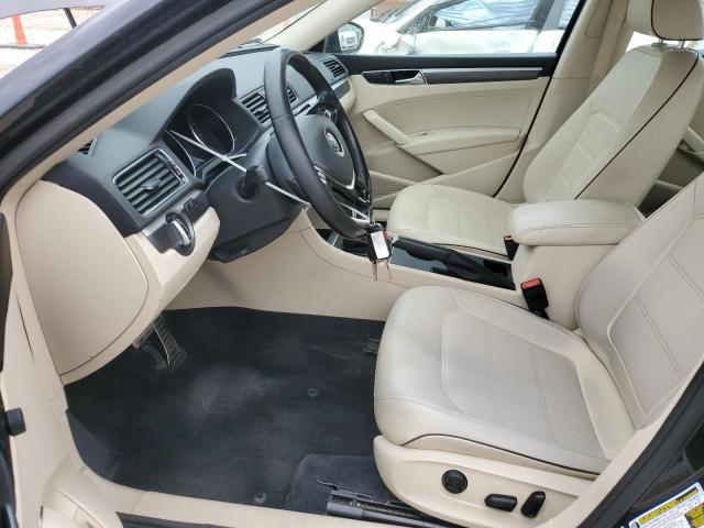 2017 VOLKSWAGEN PASSAT R-L - 1VWDT7A30HC048700