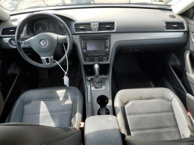 2015 VOLKSWAGEN PASSAT S - 1VWAS7A32FC121407