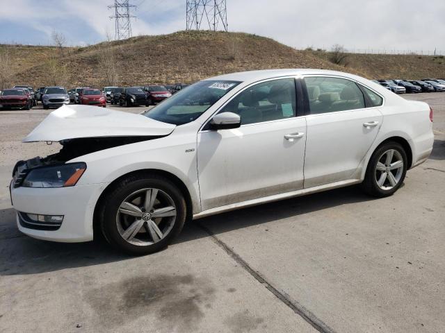 2015 VOLKSWAGEN PASSAT S - 1VWAS7A33FC112151