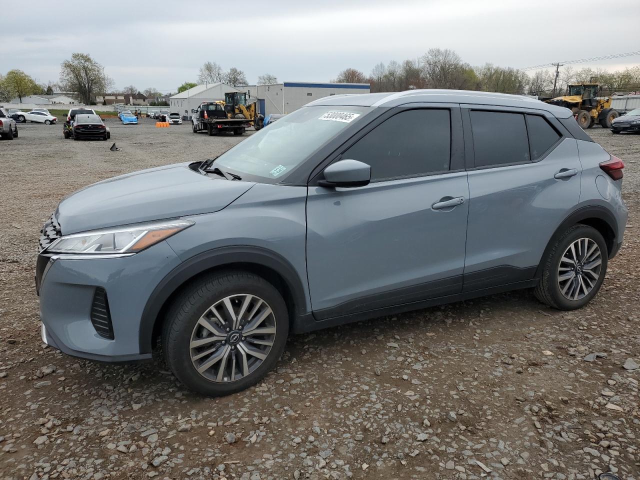 NISSAN KICKS SV