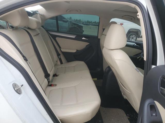 2018 VOLKSWAGEN JETTA SE - 3VWDB7AJ3JM256494