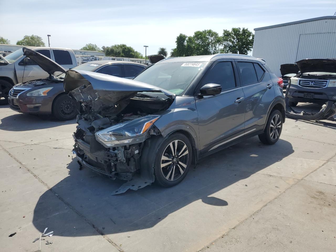 NISSAN KICKS S