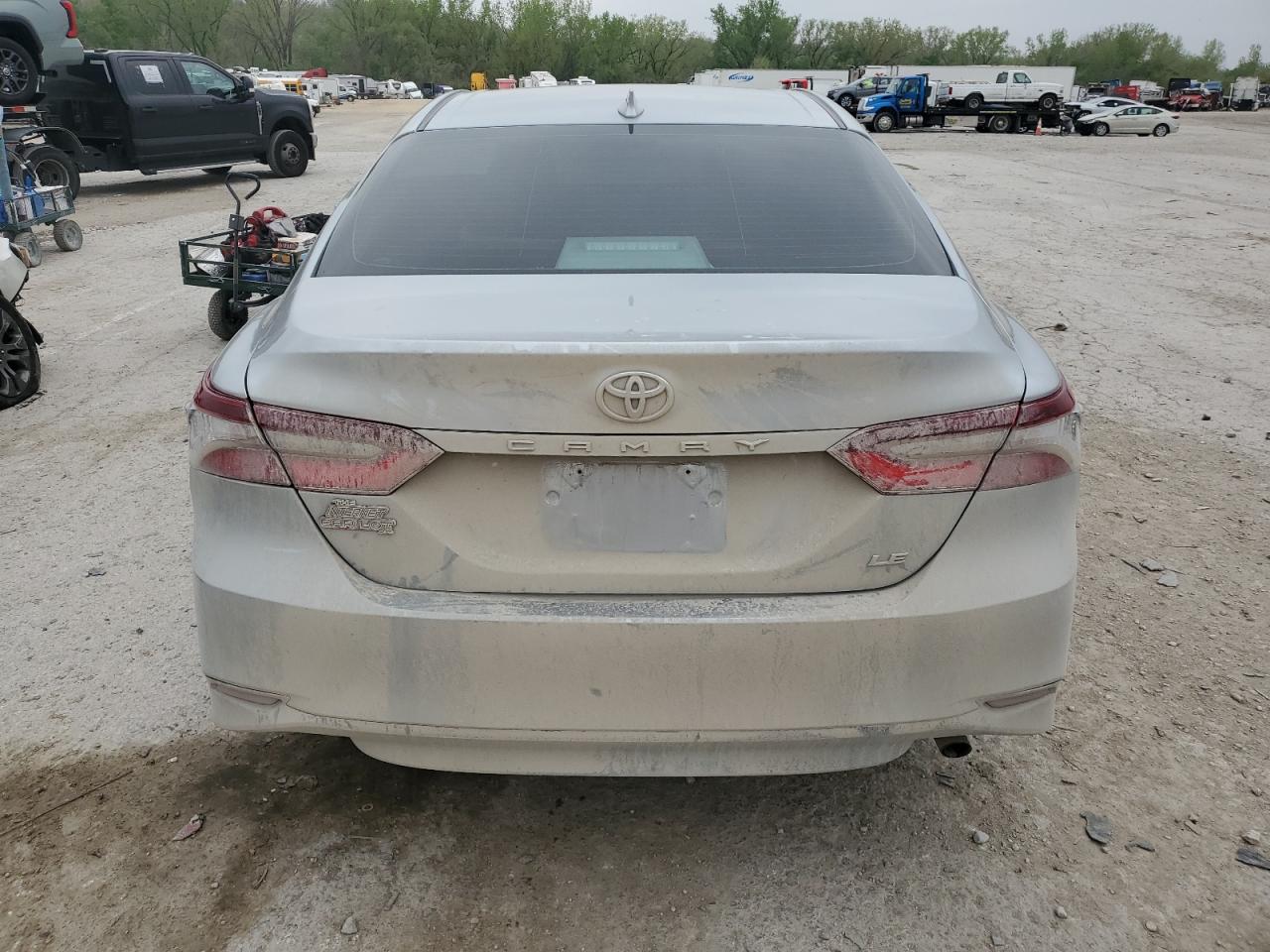 TOYOTA CAMRY LE
