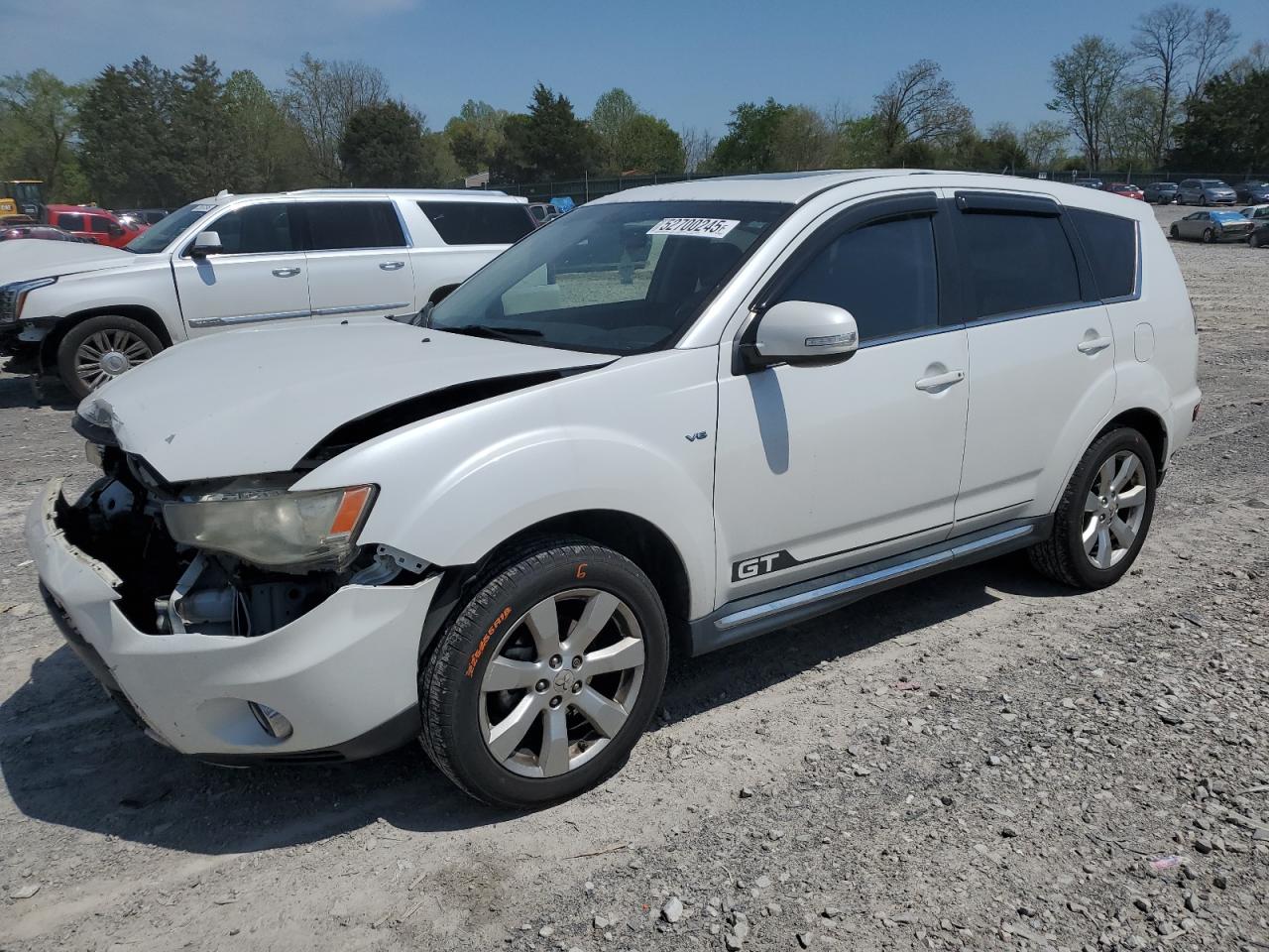  Salvage Mitsubishi Outlander