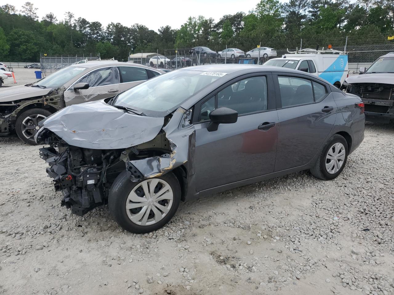NISSAN VERSA S