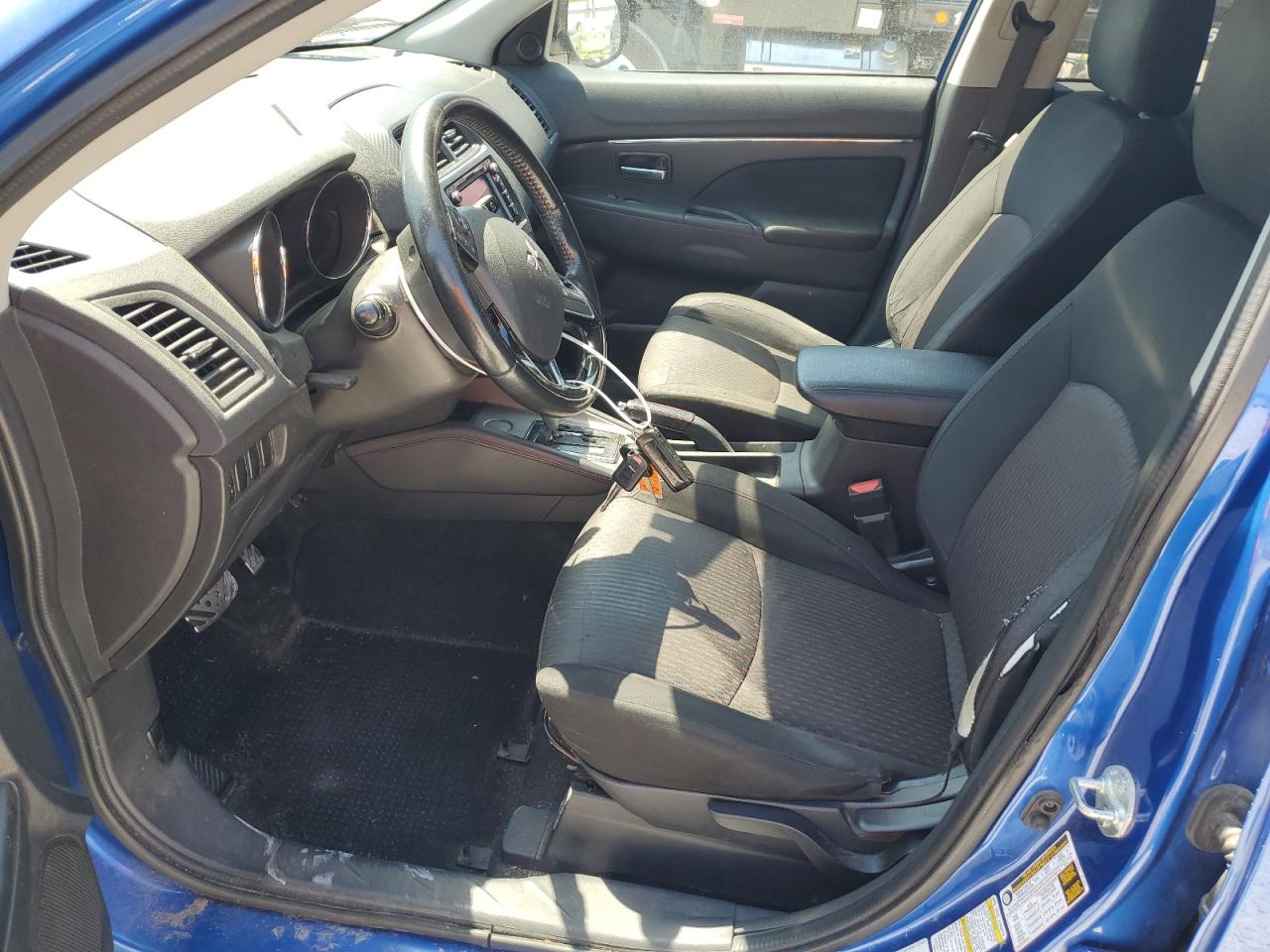 MITSUBISHI OUTLANDER ES