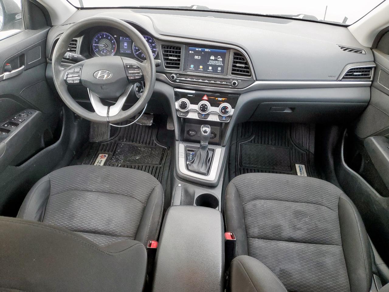 HYUNDAI ELANTRA SEL