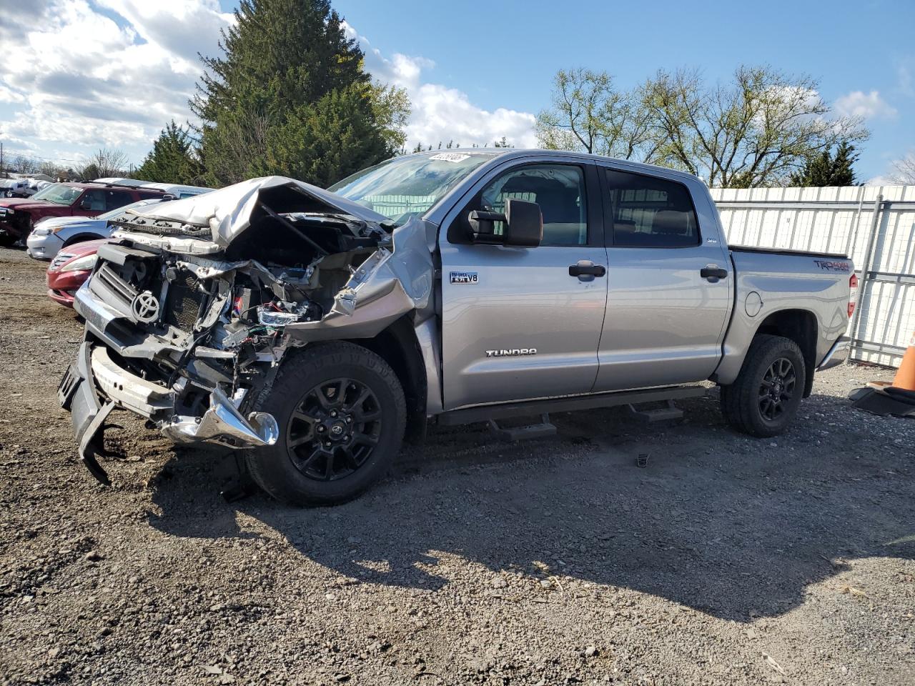 TOYOTA TUNDRA CREWMAX SR5