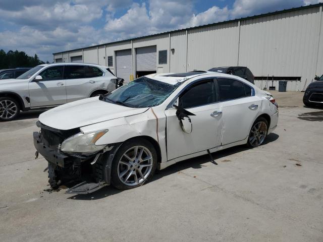 NISSAN MAXIMA S