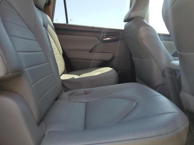 2022 TOYOTA HIGHLANDER - 5TDGZRAH4NS539528