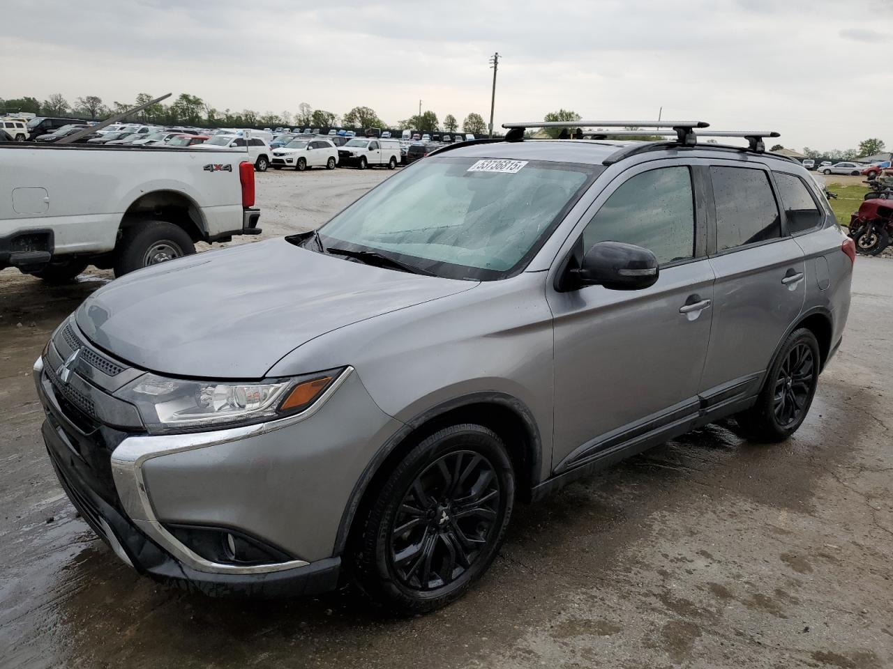 MITSUBISHI OUTLANDER SE