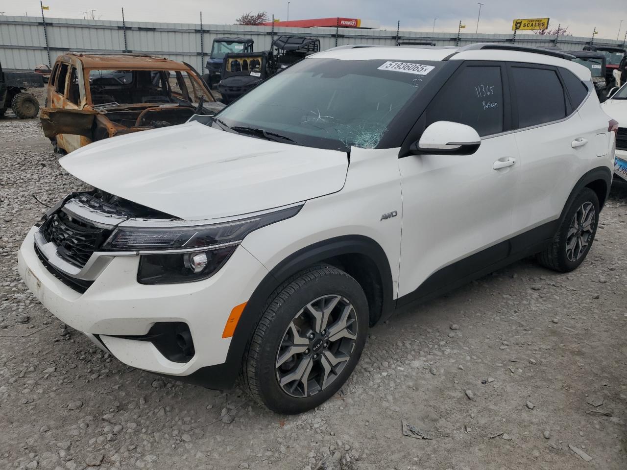 KIA SELTOS EX