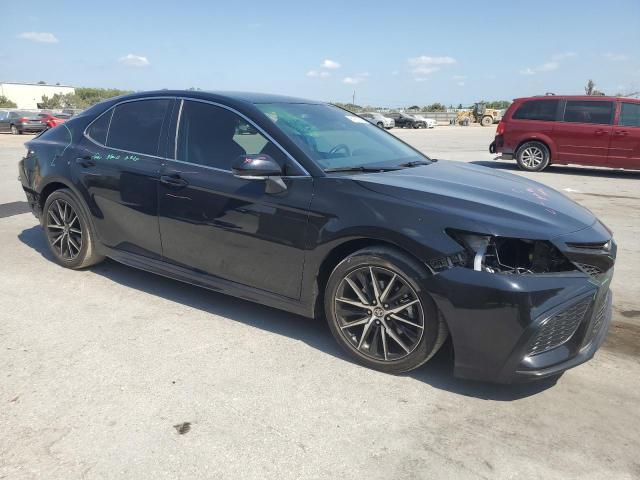 Vin: 4t1g11ak8ru188978, lot: 54250695, toyota camry se night shade 20244