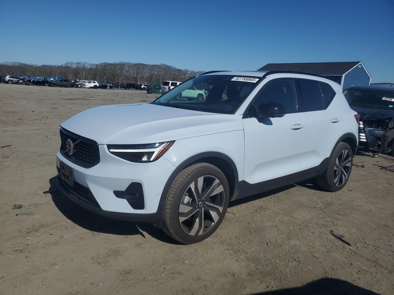 VOLVO XC40 PLUS