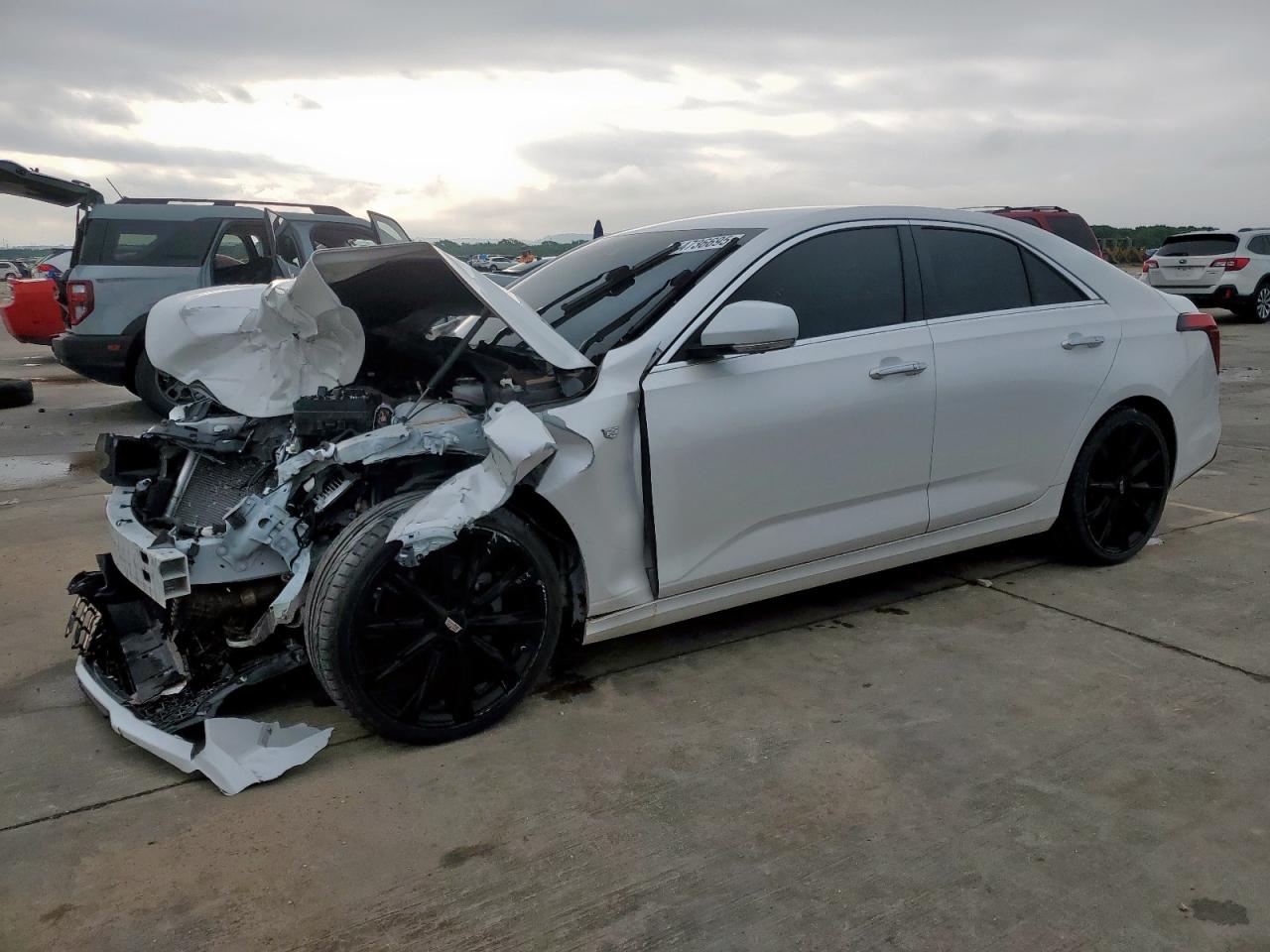 CADILLAC CT4 LUXURY