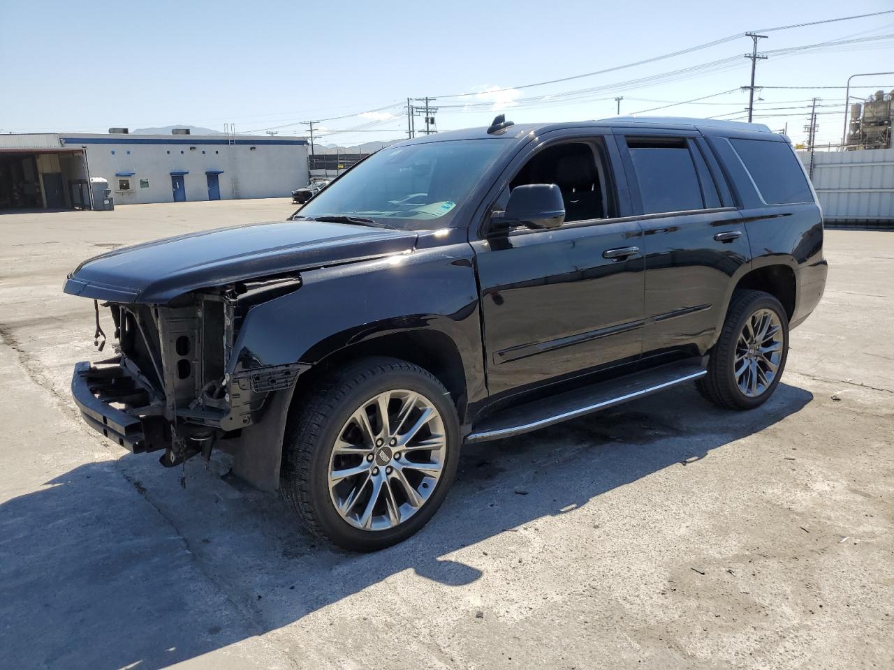 CADILLAC ESCALADE LUXURY