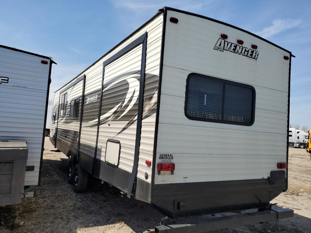 Lot #3273739379 2017 AVENGER 32FBI