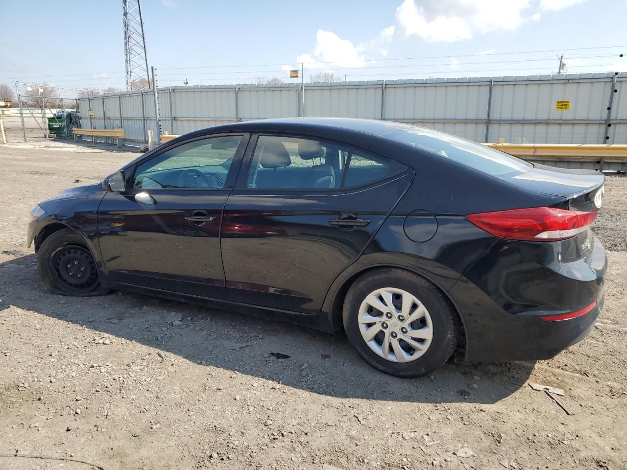 HYUNDAI ELANTRA SE