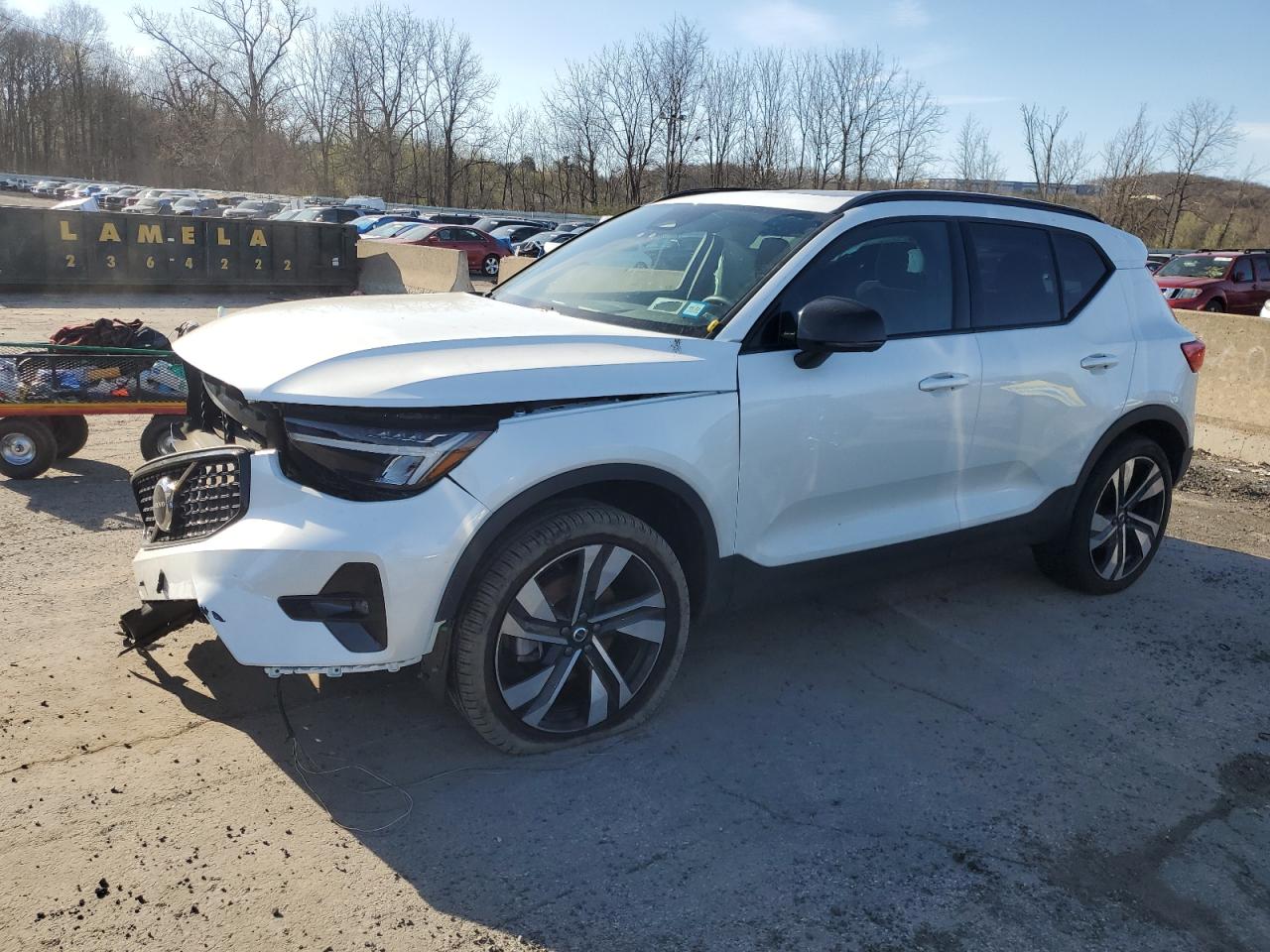 VOLVO XC40 PLUS