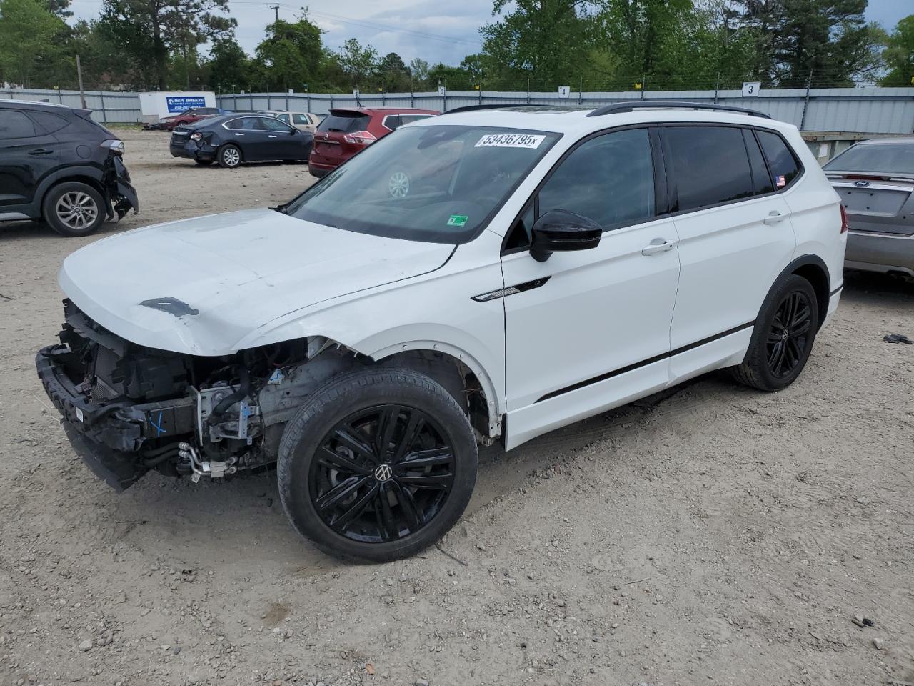 VOLKSWAGEN TIGUAN SE R-LINE BLACK