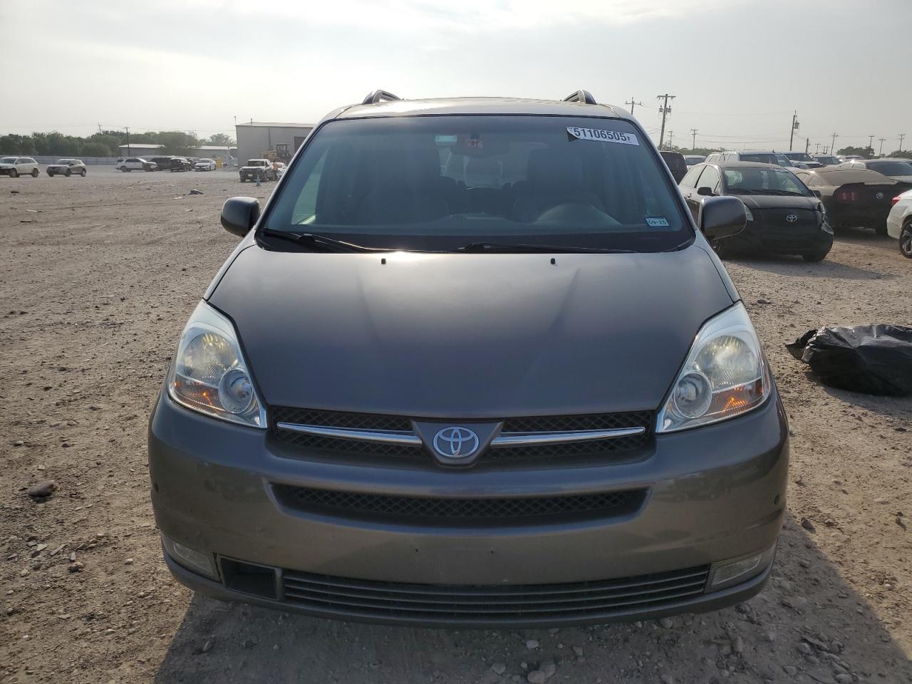 Lot #3282378319 2004 TOYOTA SIENNA XLE