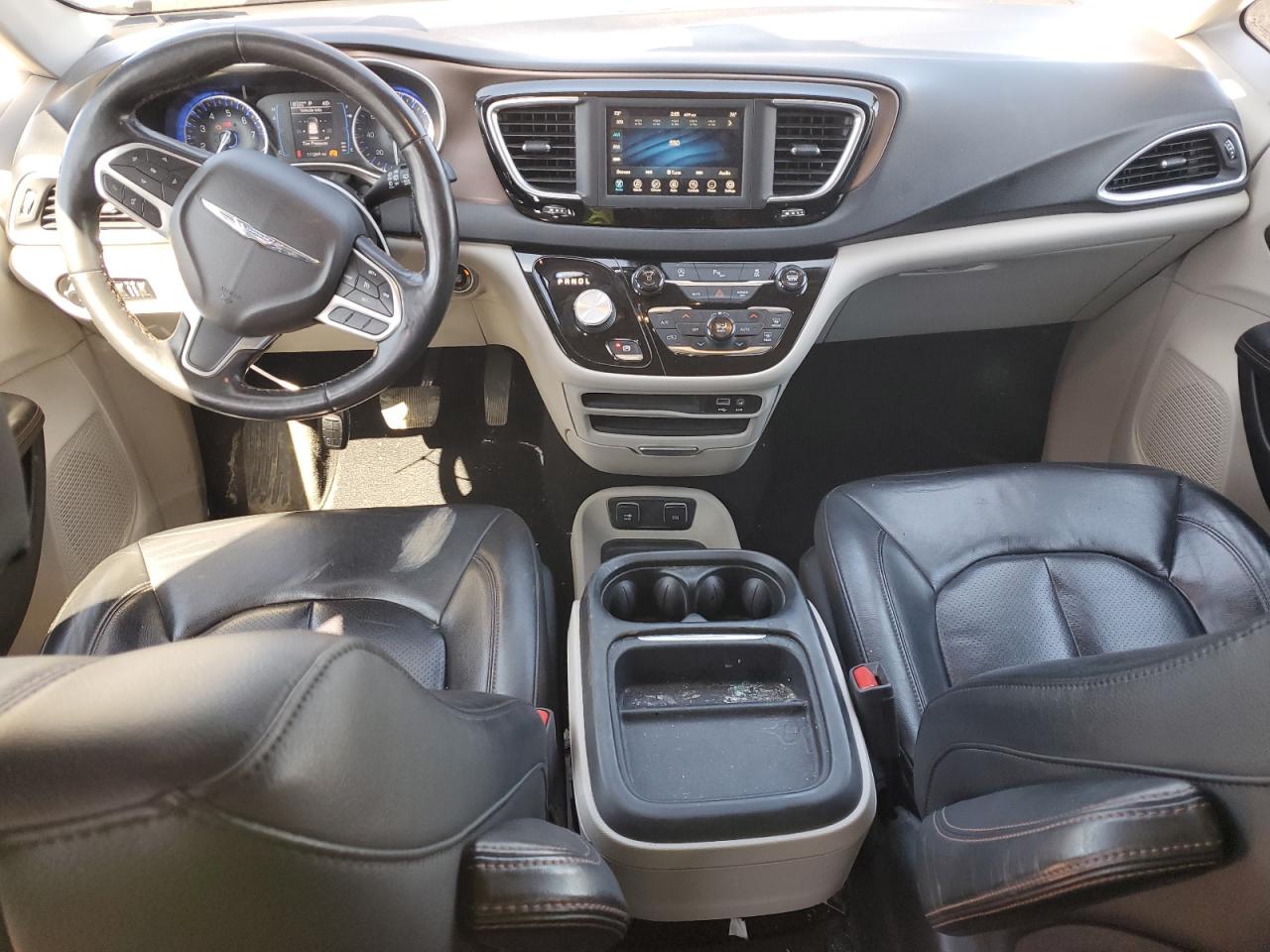 CHRYSLER PACIFICA TOURING L