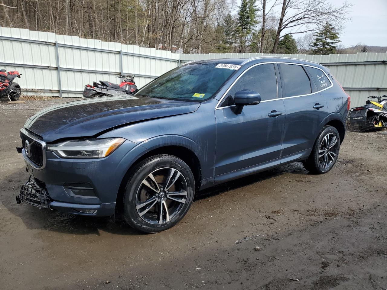 VOLVO XC60 T6 MOMENTUM