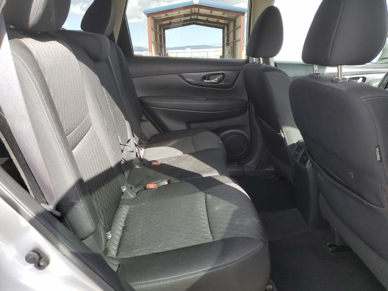 Nissan Rogue s 2019